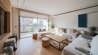 El novio de Ayuso pone a la venta el piso de lujo